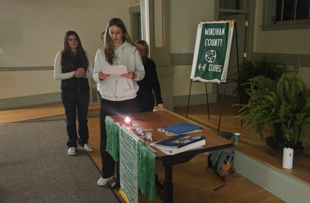 2025-Achievement-Night-Candle-Lighting